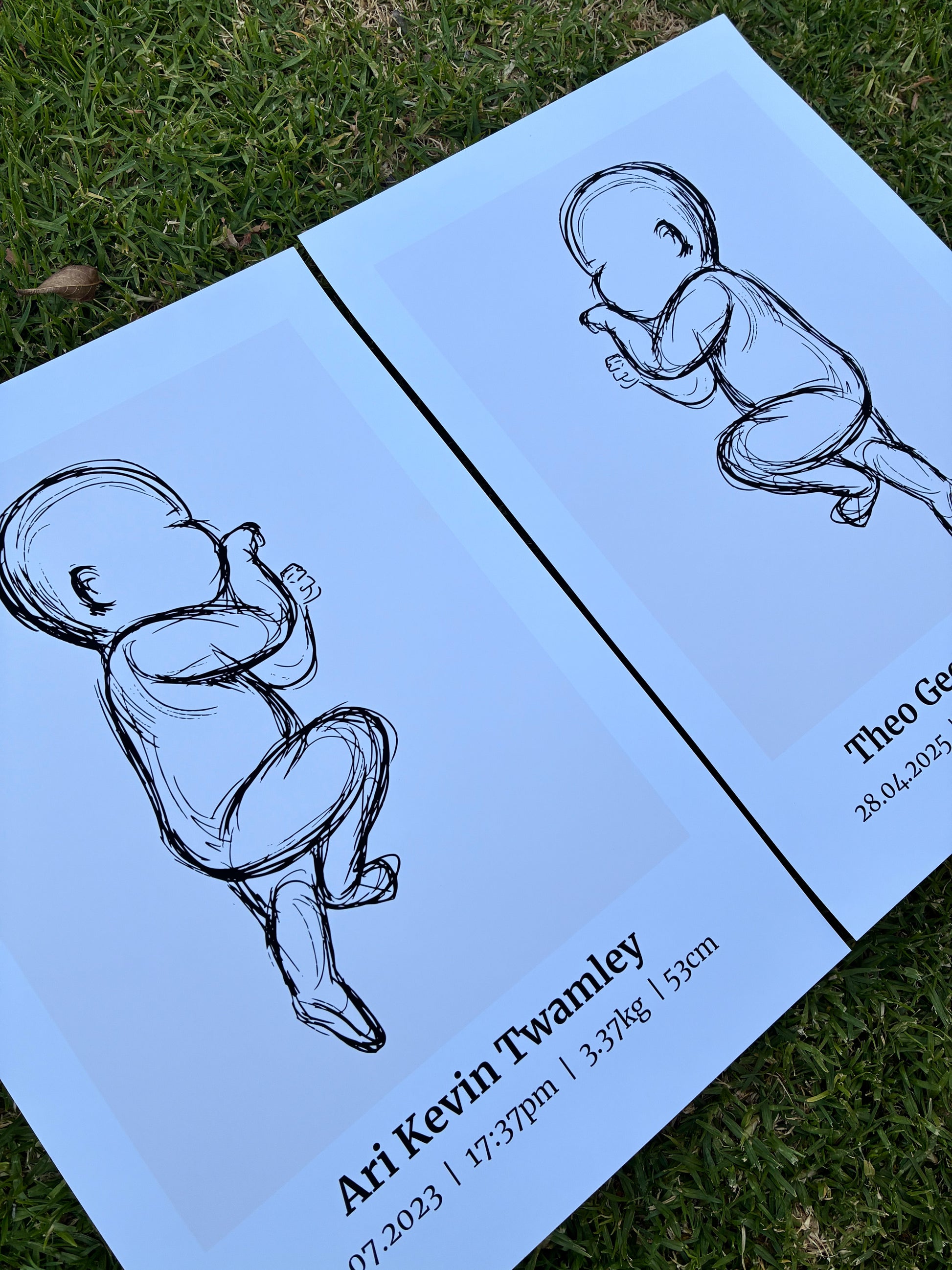 Two black and white line drawings of a baby on a light background. Baby birth poster, baby poster for brothers, newborn gift photo

gift fo newborn baby
baby birth details 
baby birth poster